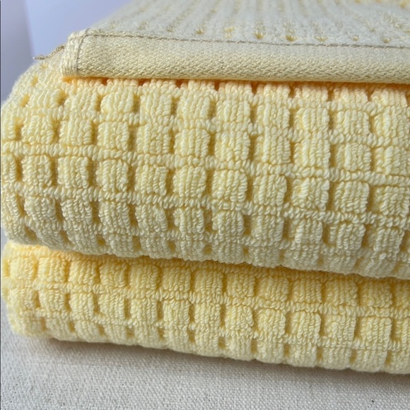 Ecoexistence Oversized Bath Towel Set Waffle Weave Yellow 100% Cotton 2 Pc NEW - Picture 8 of 9